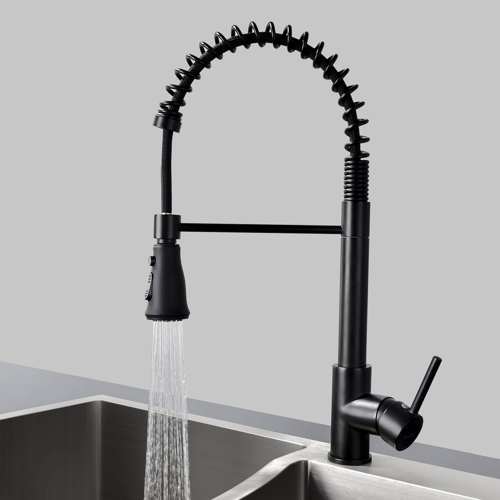 Single-Handle Pull-Down Sprayer Kitchen Faucet with Supply Lines in Matte Black - Alipuinc